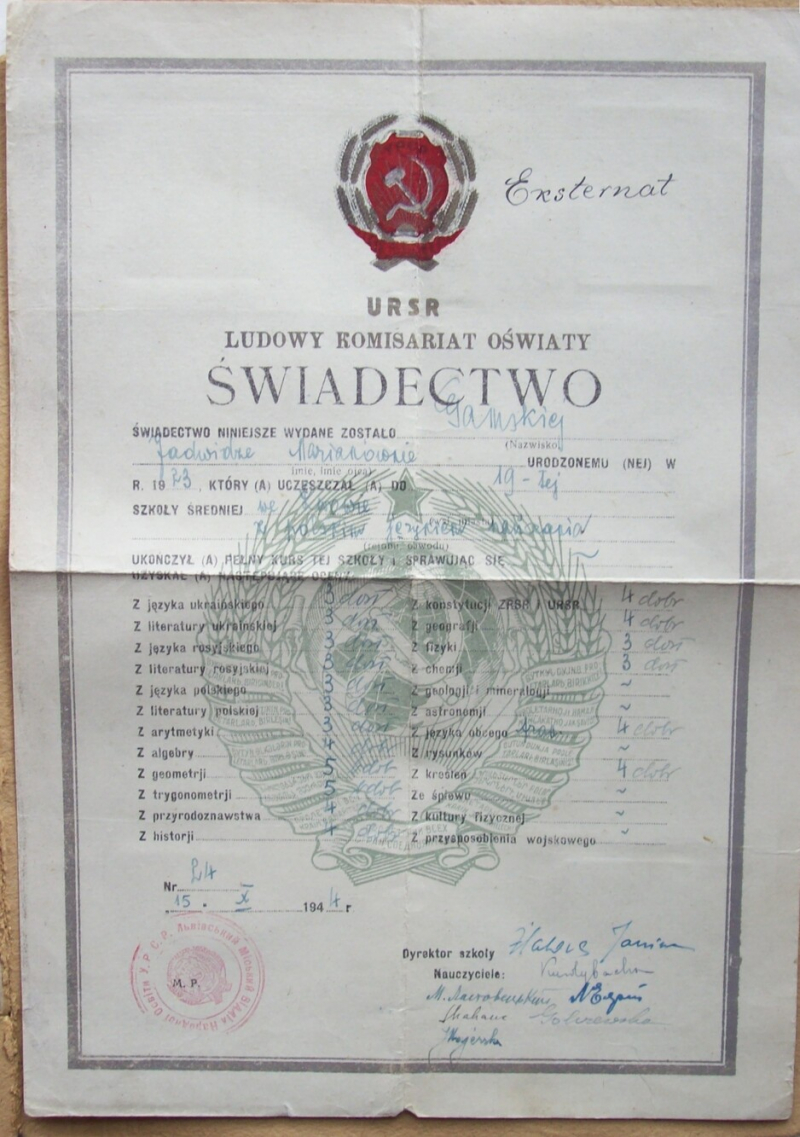 Świadectwo szkolne - jeden z dokumentów znalezionych w Ukrainie przez naukowców Instytutu Strat Wojennych im. Jana Karskiego, fot. Instytut Karskiego