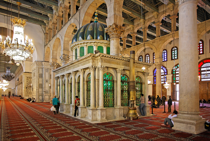 Sanktuarium Jana Chrzciciela w Meczecie Umajjadów, w którym rzekomo znajduje się głowa Jana Chrzciciela. Fot. Lars Mongs, Arxfoto, CC BY 4.0 <https://creativecommons.org/licenses/by/4.0>, via Wikimedia Commons