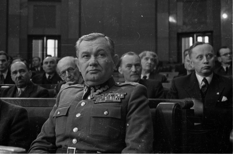 Warszawa, 5.02.1947 r. Gen. Stanisław Popławsk podczas posiedzenia Sejmu Ustawodawczego. Fot. PAP