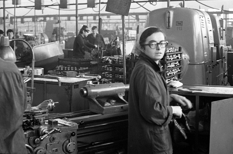 Wytwórnia Sprzętu Komunikacyjnego WSK PZL-Świdnik w 1972 r. Fot. PAP/Afa Pixx/Mirosław Stankiewicz