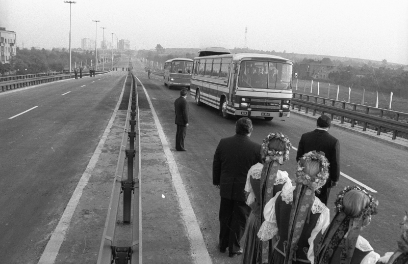 Częstochowa 11.10.1976 r. Otwarcie nowej arterii Warszawa – Katowice, popularnie zwanej gierkówką. Fot. Zbigniew Matuszewski (PAP)