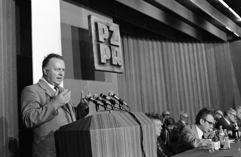 Stanisław Kania podczas narady aktywu partyjnego województwa gdańskiego województwa gdańskiego. Fot. PAP/CAF/Stefan Kraszewski