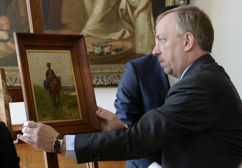 Warszawa, 29.06.2012 R. Odzyskany przez Polskę obraz "Czaty" Józefa Brandta został przekazany do zbiorów Muzeum Narodowego w Warszawie. Na zdjęciu: minister kultury Bogdan Zdrojewski. Fot. PAP/Radek Pietruszka