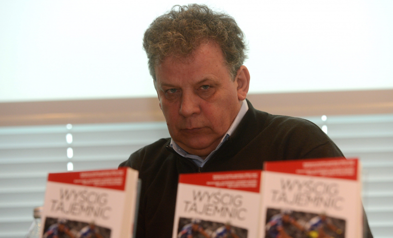 Dziennikarz sportowy i komentator telewizyjny Tomasz Jaroński, 2013 r. Fot. PAP/Bartłomiej Zborowski