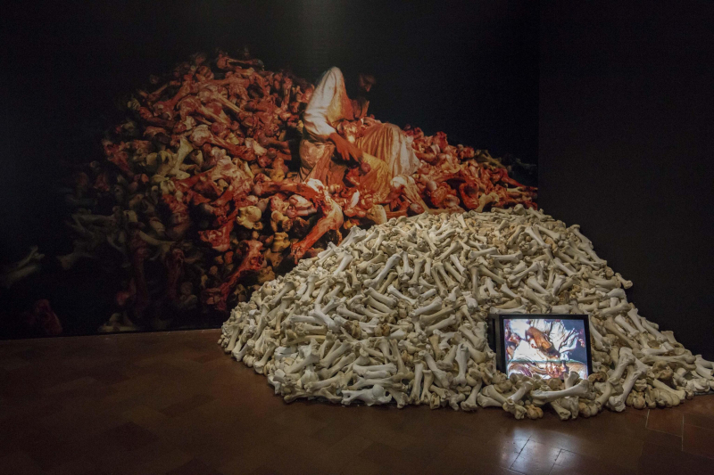 "Balkan Baroque" Mariny Abramović podczas jej wystawy „The Cleaner” w Pałacu Strozzi we Florencji, we Włoszech, 19 września 2018 r. EPA/CLAUDIO GIOVANNINI Strona: PAP/EPA