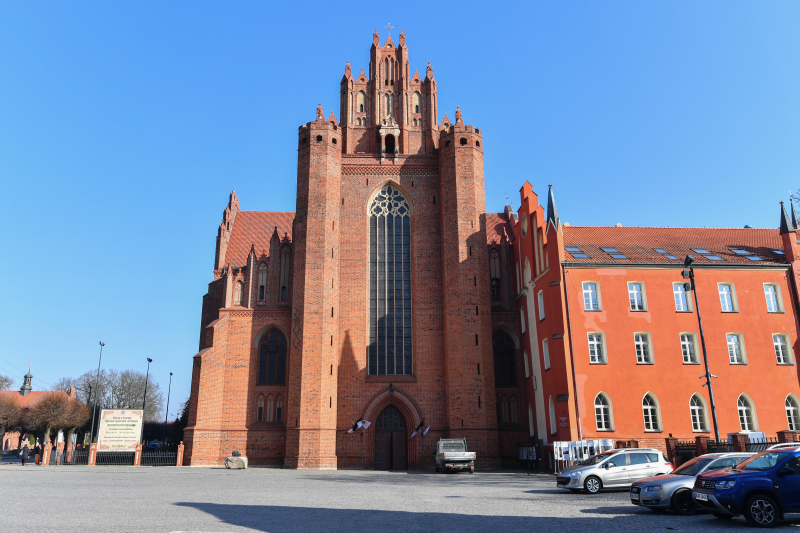 Pelplin, 09.03.2024. Bazylika katedralna Wniebowzięcia Najświętszej Maryi Panny w Pelplinie, 9 bm. (doro) PAP/Andrzej Jackowski