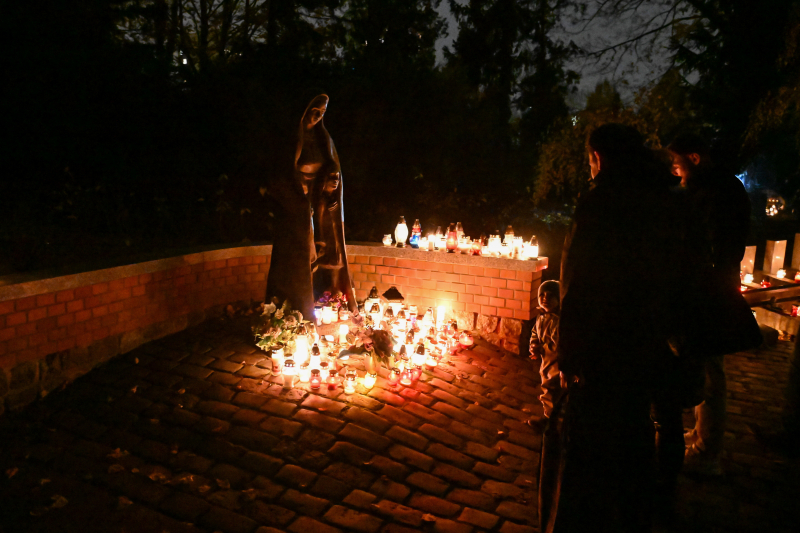 Cmentarz Centralny w Szczecinie. Fot. PAP/Marcin Bielecki