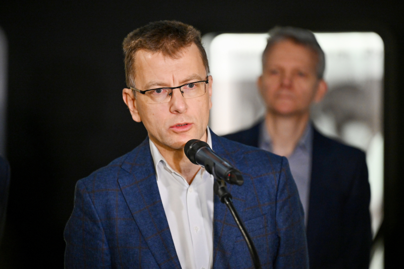 Prof. Piotr Majewski na konferencji prasowej poświęconej wystawie stałej Muzeum II Wojny Światowej w Gdańsku, Fot. PAP/Marcin Gadomski
