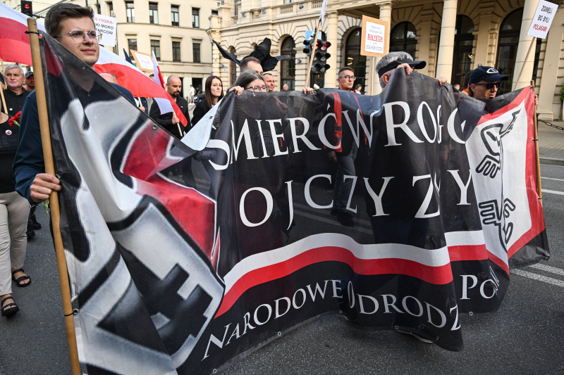 Uczestnicy Marszu Pamięci Ofiar Rzezi Wołyńskiej w Lublinie. Fot. PAP/Wojtek Jargiło
