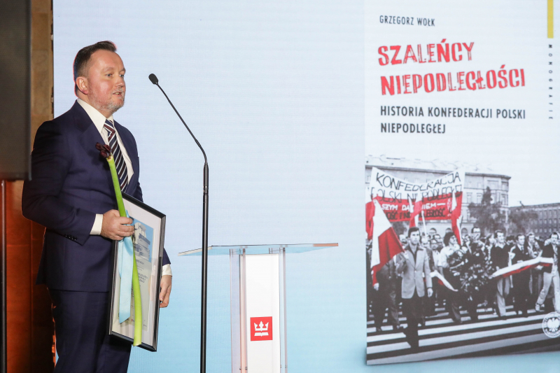Nominowany za książkę »Szaleńcy niepodległości«. Historia Konfederacji Polski Niepodległej ” Grzegorz Wołk. Fot. PAP/Tomasz Gzell