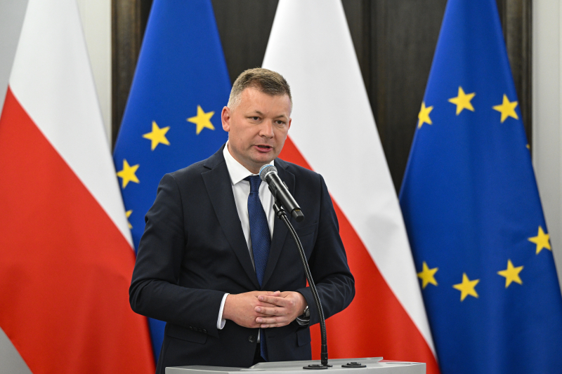 Warszawa, 25.05.2026. Zastępca Szefa Urzędu do Spraw Kombatantów i Osób Represjonowanych Michał Syska podczas konferencji „Jaka ojczyzna? Jaki patriotyzm? Pamięci Jana Józefa Lipskiego”, 25 bm. w Senacie. Trwają obchody 100. rocznicy urodzin Jana Józefa Lipskiego. Fot. PAP/Radek Pietruszka