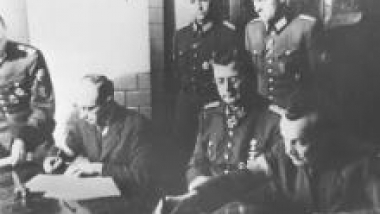 Kapitulacja Powstania Warszawskiego. Fot. PAP/CAF 