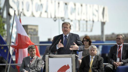 Prezydent Bronisław Komorowski podczas uroczystości wmurowania kamienia węgielnego pod budowę ECS. Fot. PAP/A. Warżawa