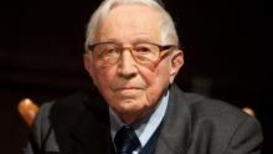 Tadeusz Różewicz w 2010 r. Fot. PAP/G. Michałowski