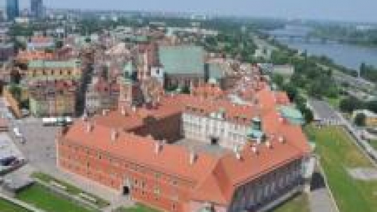 Stare Miasto i Zamek Królewski w Warszawie. Fot. PAP/P. Brzeziński