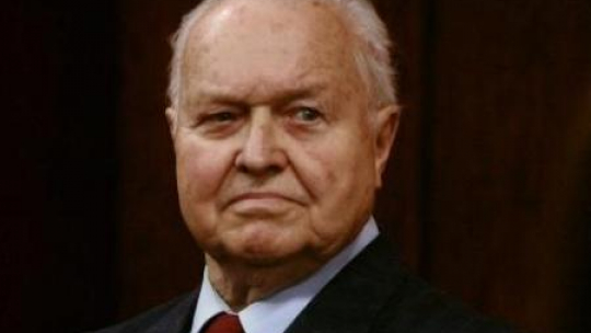 Były I sekretarz KC PZPR Stanisław Kania przed Sądem Okręgowym w Warszawie. Warszawa, 05.01.2012. Fot. PAP/P. Kula