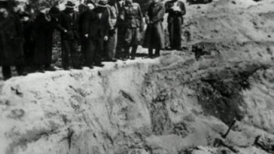 W 1943 r. Niemcy ujawnili zbrodnię w Katyniu. Źródło: PAP/CAF-Archiwum 