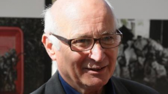 Szef archeologicznej ekspedycji w Bykowni prof. Andrzej Kola. Fot. PAP/P. Supernak