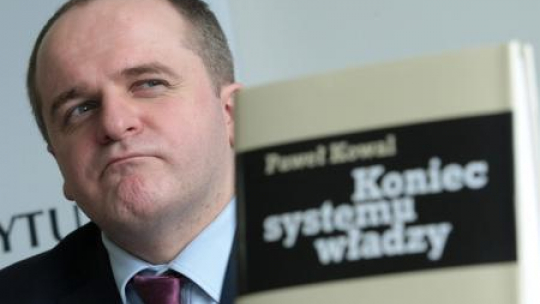 Paweł Kowal. Fot. PAP/L. Szymański