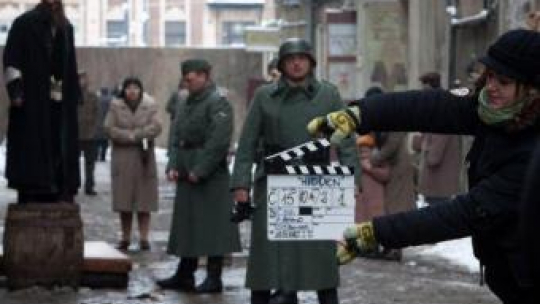 Plan zdjęciowy filmu „Ukryci” („Hidden”) w reżyserii Agnieszki Holland w Łodzi. Fot. PAP/G. Michałowski 