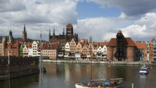  Widok na Długie Pobrzeże nad Motławą w Gdańsku. Fot. PAP/A. Warżawa