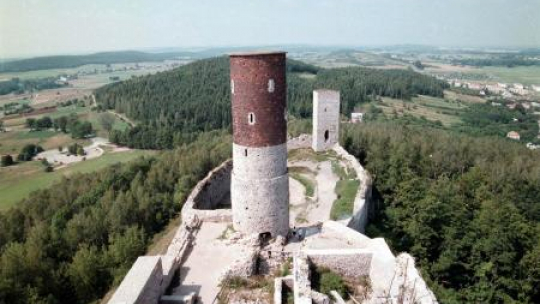 Widok na zamek w Chęcinach. Fot. PAP/P. Polak 