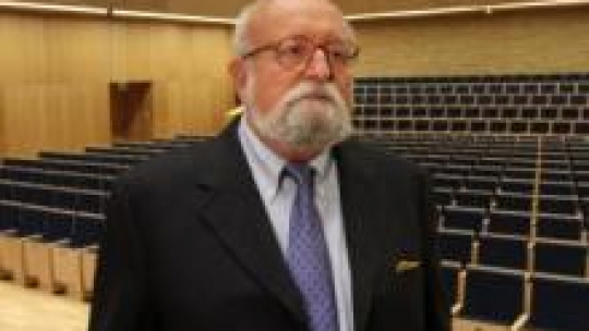 Krzysztof Penderecki w siedzibie centrum w Lusławicach. Fot. PAP/J. Bednarczyk