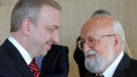 Minister kultury Bogdan Zdrojewski i Krzysztof Penderecki. Lusławice, 21.05.2013. Fot. PAP/J. Bednarczyk