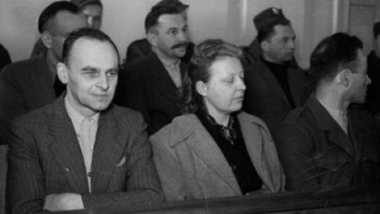 Na zdjęciu oskarżeni: W. Pilecki, M. Szelągowska i T. Płużański. Fot. PAP/CAF