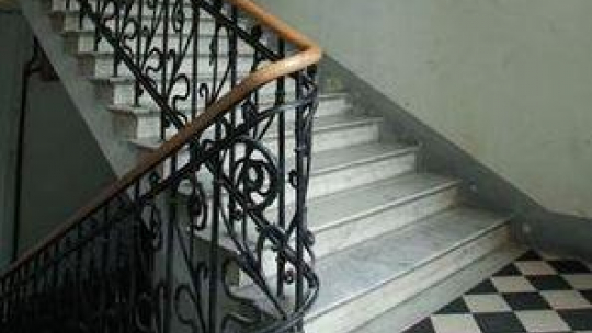 Okładka książki "Ostańce. Kamienice warszawskie i ich mieszkańcy" tom 3, wyd. DSH