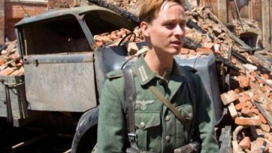 Kadr z filmu "Nasze matki, nasi ojcowie". Fot. PAP/EPA