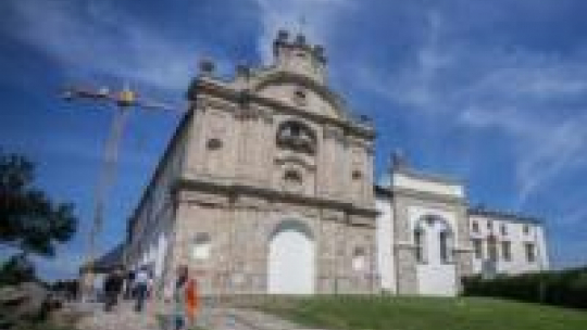 Kościół i klasztor na Świętym Krzyżu. Fot. PAP/M.Walczak