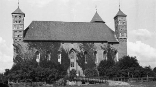 Lidzbark Warmiński, 1947-10. Gotycki zamek biskupów warmińskich. Fot. PAP