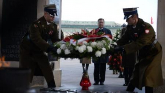 Obchody Święta Niepodległości przed Grobem Nieznanego Żołnierza na placu Piłsudskiego w Warszawie. Fot. PAP/J. Turczyk