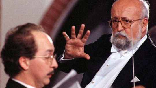 Dyryguje Krzysztof Penderecki. Fot. PAP/CAF/A. Hawałej