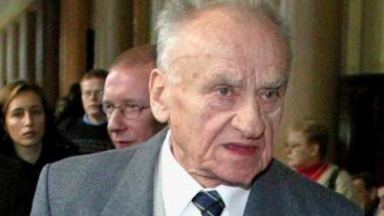Były wiceszef MSW, gen. SB Władysław Ciastoń. Fot. PAP/T. Gzell