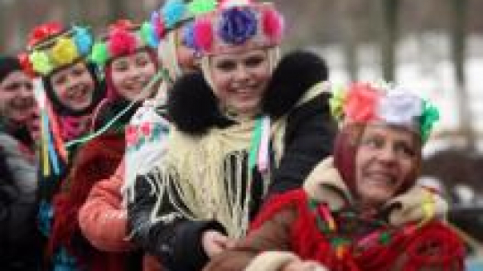 Zabawt karnawałowe podczas Maslenicy. Fot. PAP/EPA