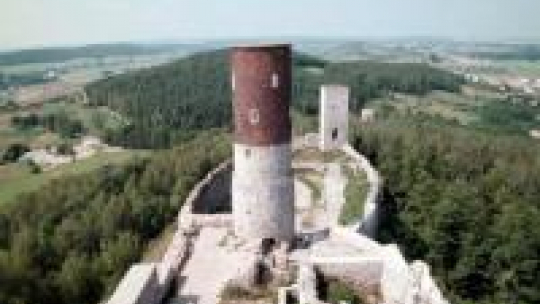 Widok na zamek w Chęcinach. Fot. PAP/P. Polak