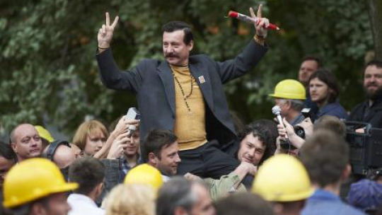 Robert Więckiewicz w roli Lecha Wałęsy na planie "Wałęsy". Fot. PAP/A. Warżawa