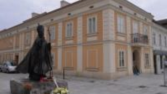 Budynek Muzeum Domu Rodzinnego Jana Pawła II. Fot. PAP/J.Bednarczyk