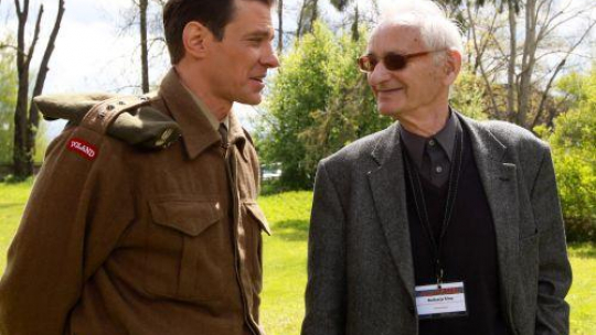 Syn rotmistrza Witolda Pileckiego, Andrzej Pilecki i aktor Marcin Kwaśny. Fot. PAP/G. Momot