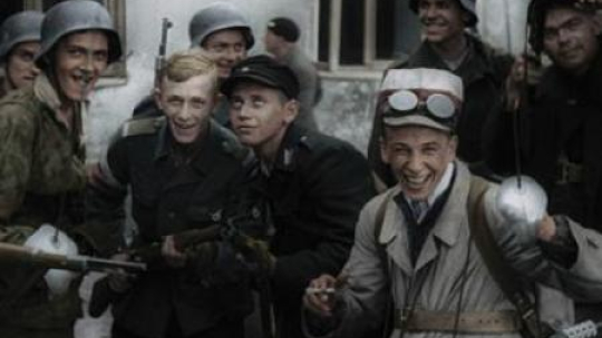 Kadr z filmu "Powstanie Warszawskie". Źródło: Muzeum Powstania Warszawskiego. Fot. Next Film, materiały prasowe