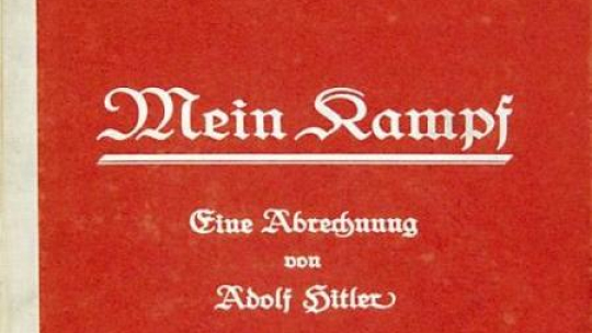 Pierwsze wydanie "Mein Kampf". Fot. PAP/EPA