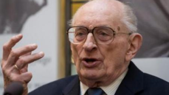 Władysław Bartoszewski. Fot. PAP/M. Kulczyński