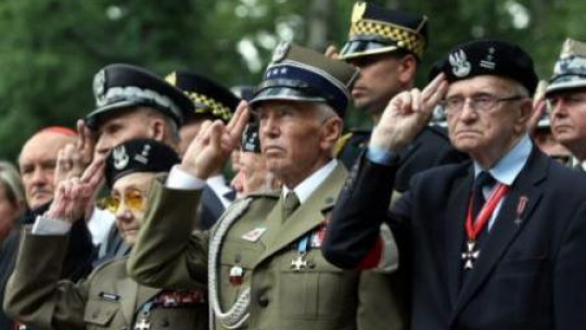 Obchody 69. rocznicy wybuchu powstania warszawskiego. Fot. PAP/R. Pietruszka