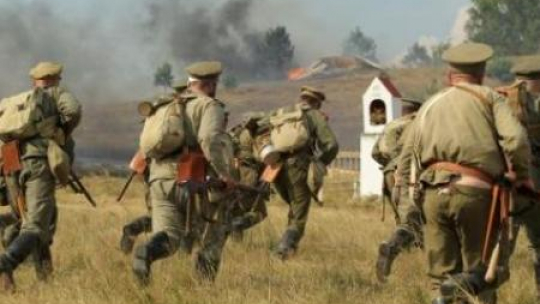 Rekonstrukcja bitwy pod Tannenbergiem, w setną rocznicę batalii. Fot. PAP/T. Waszczuk
