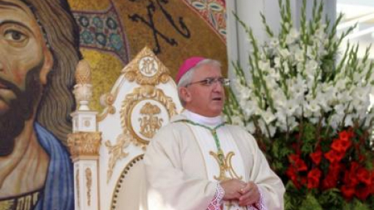 Nuncjusz apostolski abp. Celestino Migliore podczas uroczystości Wniebowzięcia NMP na Jasnej Górze. Fot. PAP/W. Deska