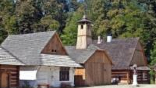 Park Etnograficzny w Sanoku - Galicyjski Rynek. Fot. PAP/J. Ochoński