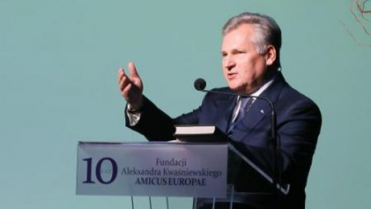 Były prezydent Aleksander Kwaśniewski podczas Konferencji Jubileuszowej. Fot. PAP/P. Supernak Były prezydent Aleksander Kwaśniewski podczas Konferencji Jubileuszowej. Fot. PAP/P. Supernak