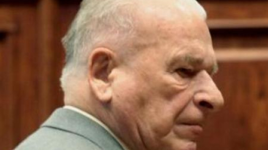 Były szef MSW w PRL Czesław Kiszczak. Fot. PAP/T. Gzell